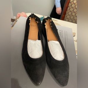 Aquatalia beautiful comfortable black flats